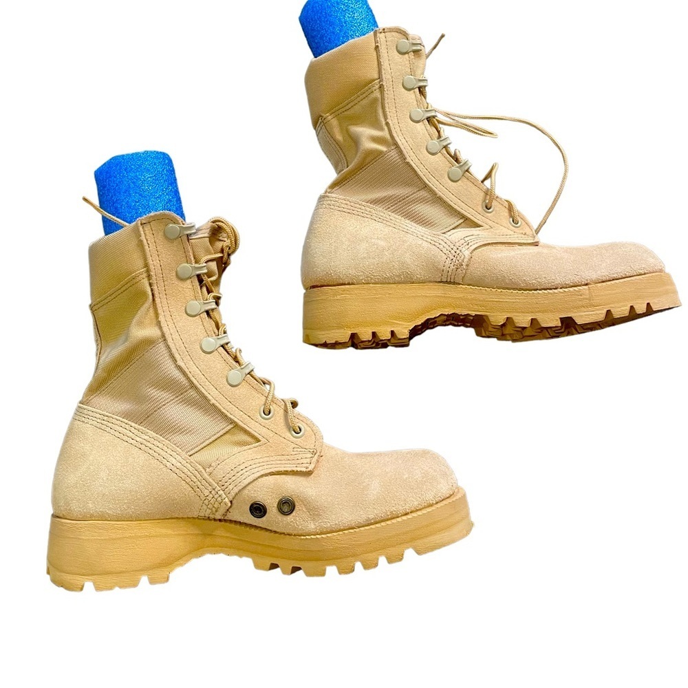 NWOT Vibram Wellco tan lace up military combat boot men’s size 5.5